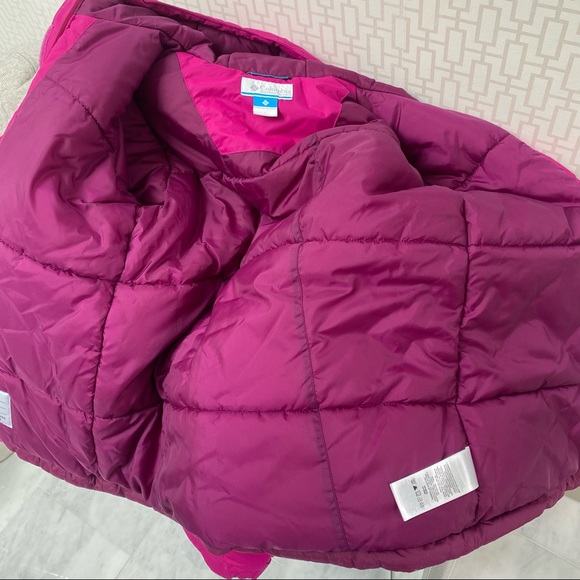 Columbia Girl’s Size Large Hooded Ski Jacket in Fuchsia and Wine - Picture 6 of 11